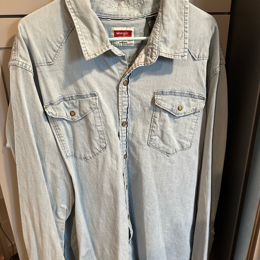 Wrangler Light Blue Stonewashed Denim Western Work Shirt for Men Pre Owned